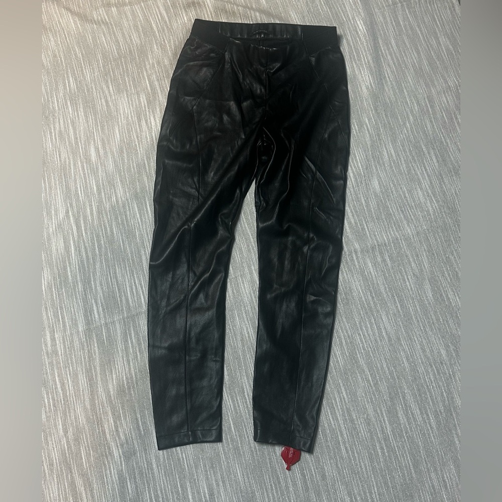 Elie Tahari Black Faux Leather Pants NWT Size medium